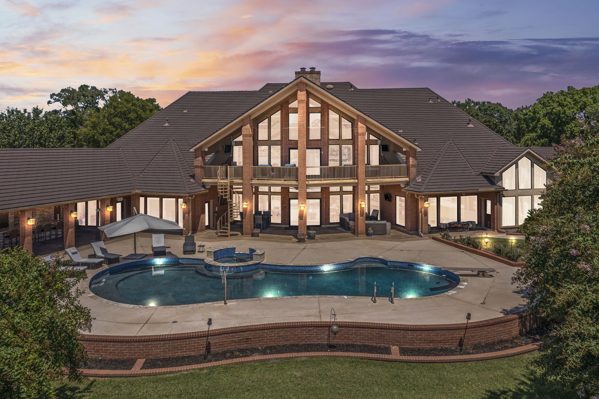 Is Lake Conroe a Good Place to Invest in Luxury Real Estate?