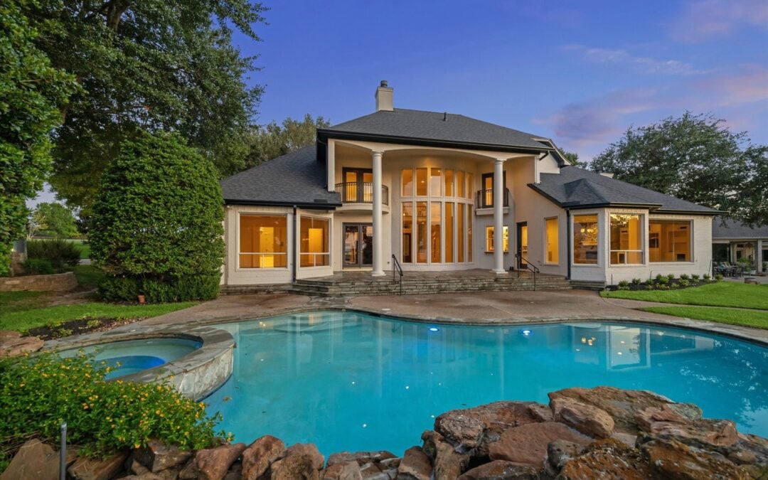When Is the Best Time to Sell a Home on Lake Conroe?