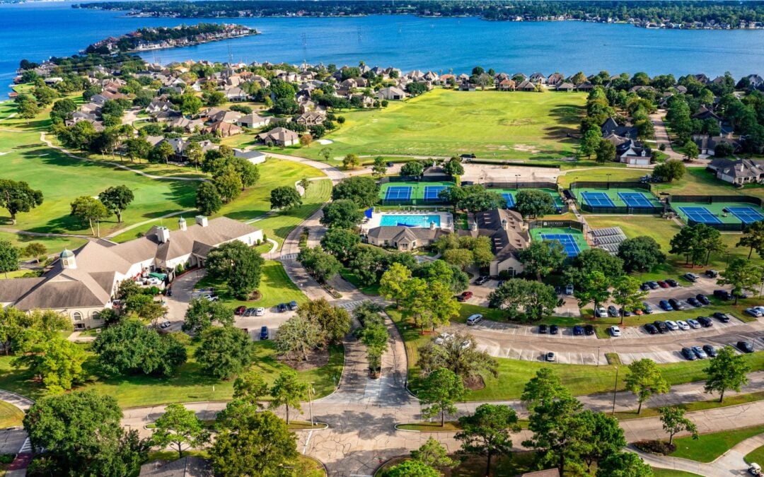 What Do Lake Conroe Waterfront Homeowners Pay for Insurance?