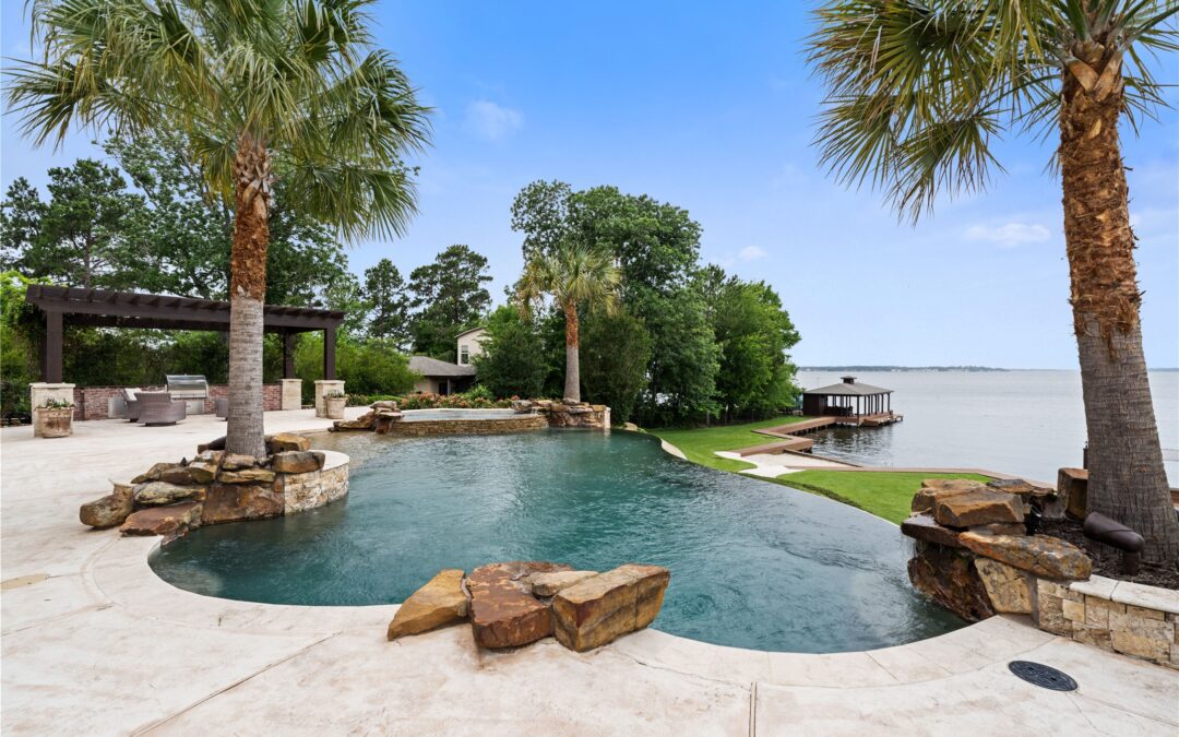 How to Find a Real Estate Agent Who Specializes in Lake Conroe Waterfront Homes