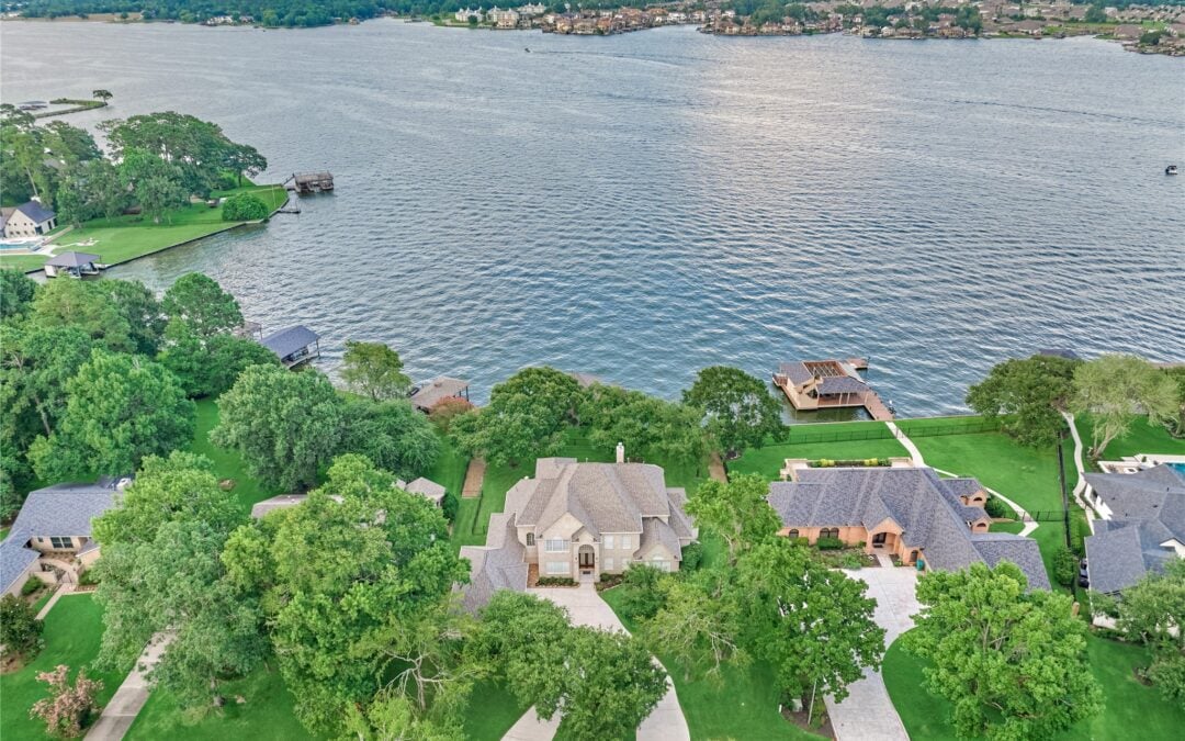 How Lake Conroe Luxury Communities Influence Property Value